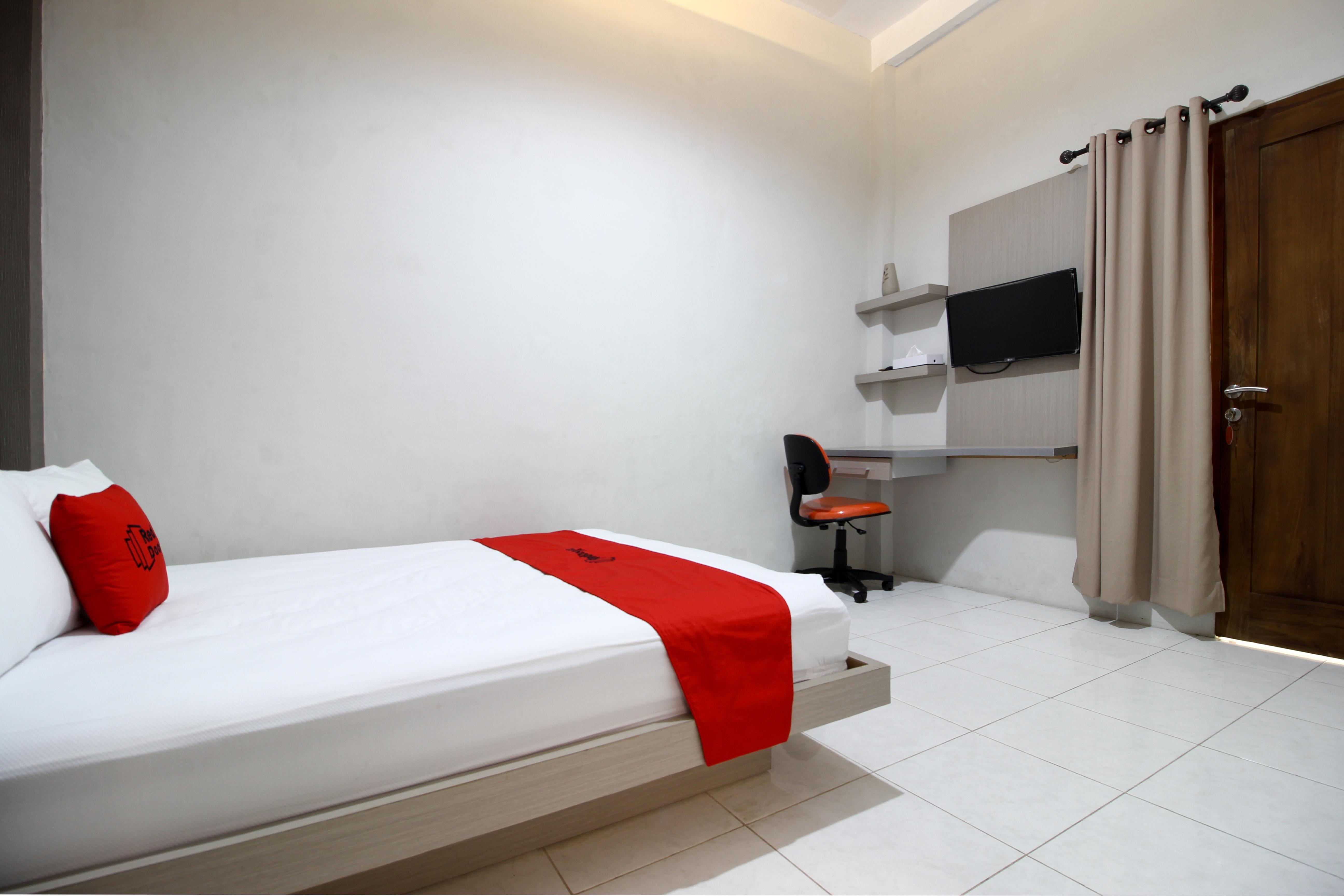 Reddoorz Plus Near Upn Jogjakarta 2 Maguwo Dış mekan fotoğraf