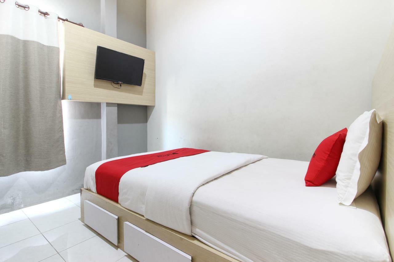 Reddoorz Plus Near Upn Jogjakarta 2 Maguwo Dış mekan fotoğraf